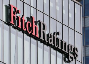 Fitch Alerta: EUA Enfrentam Cenário Fiscal Alarmante com Déficit Sem Reformas!