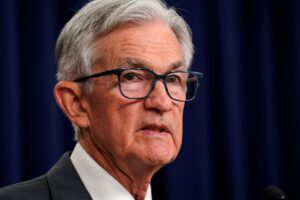 Powell no Fed: Trump enfrenta novos obstáculos!
