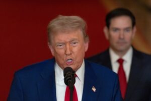 Trump clama: “É hora de todos cortarem os preços do petróleo!”
