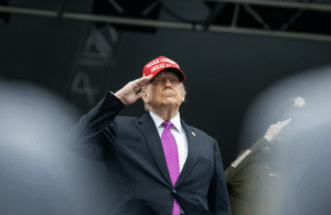 Império de Trump Fatura R$ 57 Milhões com World Liberty Financial em Um Ano!