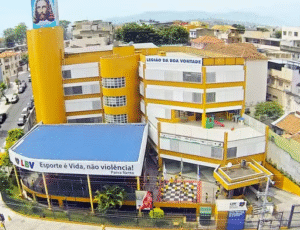 Adolescente é Ferida a Tiro Durante Aula de Educação Física no Rio!