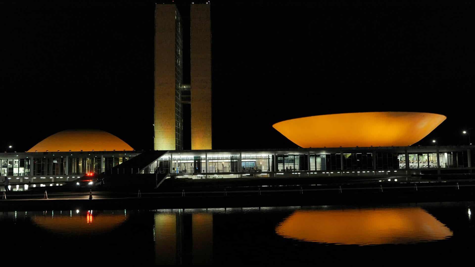Congresso Nacional na cor laranja