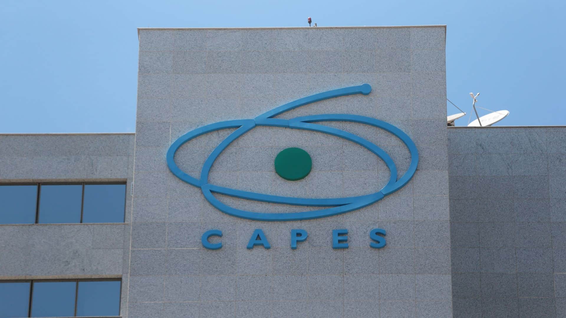 Fachada do edificio sede da Coordenacao de Aperfeicoamento de Pessoal de Nivel Superior Capes