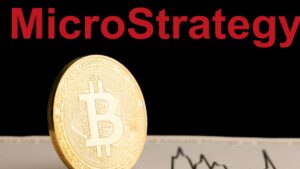 Microstrategy Sob Ataque: Acusada em 5 Ações Coletivas por Inflar Lucros do Bitcoin!
