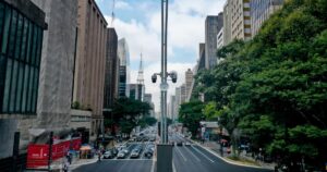 NEC do Japão Almeja Dominância em Cidades Inteligentes no Brasil!