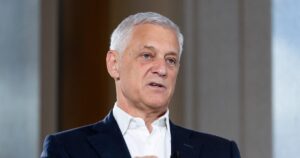 CEO de Banco Revela: MBA é uma ‘Perda de Tempo’ – Nem Só a Geração Z Pensa Assim!