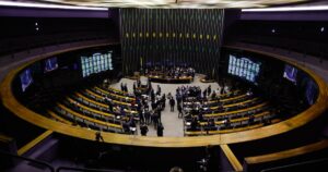 Desconfiança em Alta: Duas Decisões do Governo Abalam a Credibilidade!