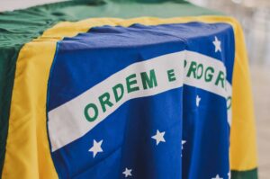 Brasil Impõe Imposto Fixo de 17,5% sobre Lucros em Cripto, Deixando Pequenos Investidores sem Isenção!