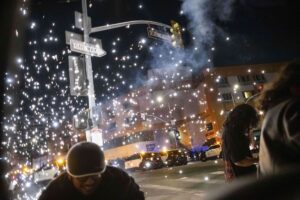 Juiz Impede Trump de Enviar Tropas a Los Angeles e Cobra Segurança de Volta à Califórnia!
