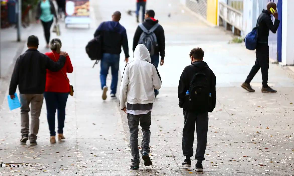 Alerta: Temperaturas podem despencar mais de 5ºC em 7 estados! Confira a lista chocante! 1 frio df mcamgo abr 110820221818 4 1.webp