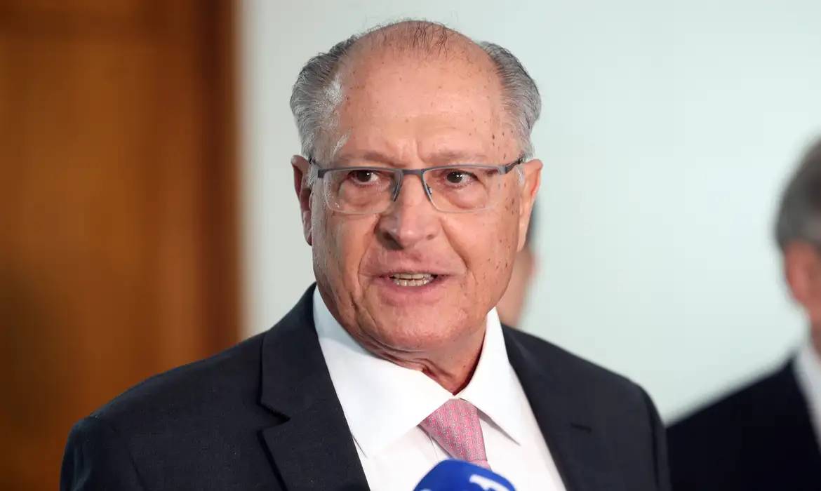 Impacto de Moraes: Negociações com os EUA em Perigo? 1 0d7a1354.webp