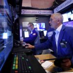 Caos nos Mercados: Queda em NY e Petróleo em Alta com Bloqueio do Estreito de Ormuz por Trump! 7 2024 04 12T144116Z 1 LYNXNPEK3B0M4 RTROPTP 4 USA STOCKS