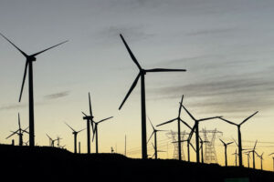 Acordos Bilionários: Empresas Sauditas Investem US$8,3 Bi em Energia Limpa!