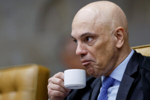 Governo Vence no IOF e Impacta Netflix, Varejo dos EUA e Mais!