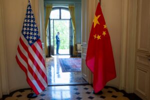 China Expandindo Poderoso Alcance Diplomático; EUA Encolhem na Arena Global!