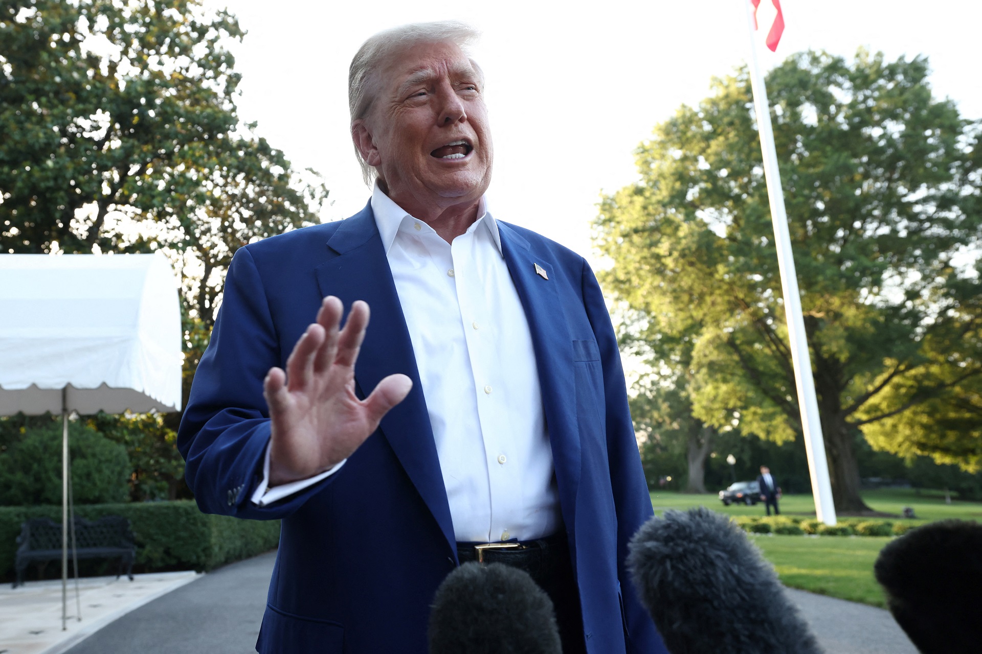 Trump Reitera Chamado para Renúncia de Powell e Lança Críticas Severas! 1 2025 06 24T105200Z 279993113 RC2Y8FAS0V18 RTRMADP 3 NATO SUMMIT TRUMP