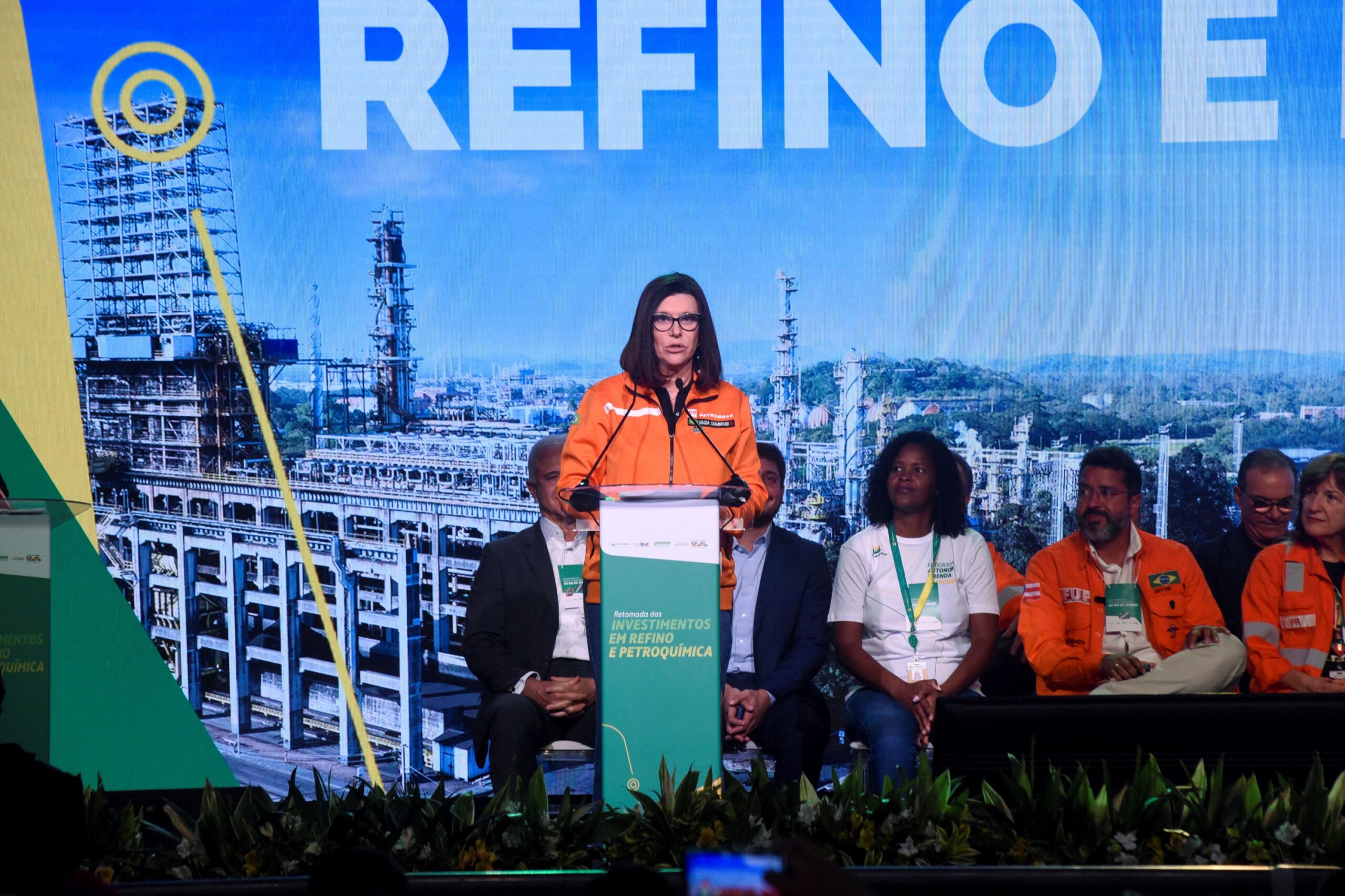 Petrobras Pode Vender Polo Bahia: CEO Revela Planos Surpreendentes! 1 2025 07 05T173810Z 1 LYNXMPEL640DS RTROPTP 4 BRAZIL POLITICS scaled