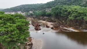 Desaparecimento chocante: 161 pessoas sumidas em meio à devastação das enchentes no Texas!