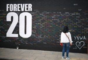 Liverpool retira camisa 20 em tributo emocionante a Diogo Jota após tragédia!