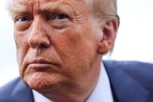 Trump avisa: tarifas contra a UE vão ultrapassar os 15%!