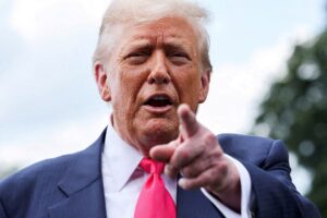 Trump aciona o WSJ em uma batalha bilionária por revelaçõe explosivas sobre Epstein!