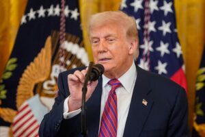 Trump entra com ação explosiva contra o Wall Street Journal e Rupert Murdoch por difamação!