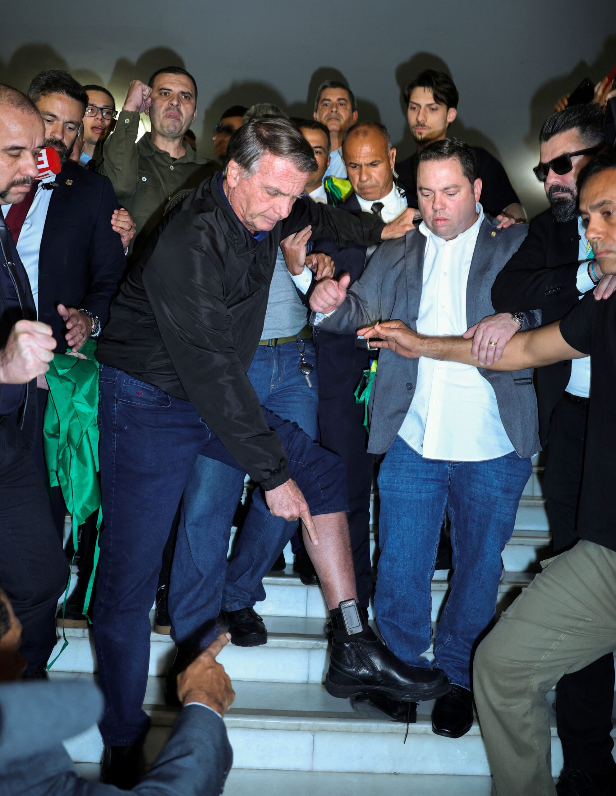 2025 07 21T235655Z 1 LYNXMPEL6K12B RTROPTP 4 BRAZIL BOLSONARO scaled