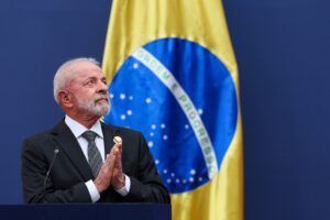 Bolsonaro É Vítima de Perseguição? Lula Revela o Que Trump Acredita!