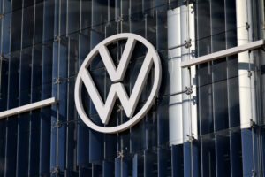 Volkswagen Surpreende com Lucros Abaixo do Esperado e Re enfrenta Ameaças de Tarifas Americanas!