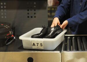 Fim da Regra dos Sapatos: Aeroportos Americanos Em Mudança Chocante!
