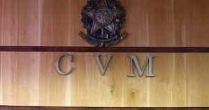 CVM Revoluciona: Novo Regime ‘Fácil’ Abre Portas para Empresas Abaixo de R$ 500 Milhões!