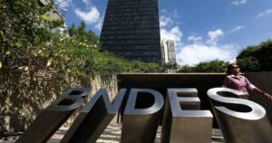 Rio e BNDES Selam Parceria Bombástica para Ordem de Data Centers!