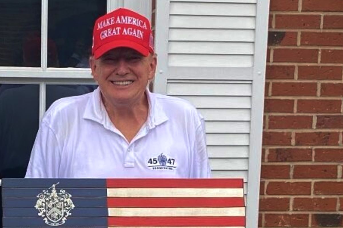Donald Trump Proclama: EUA se Tornarão a Potência Imbatível das Criptomoedas! 1 Donald Trump feliz