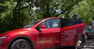 Tesla em Crise: A Tentativa Fracassada de Renovar Seus Elétricos!