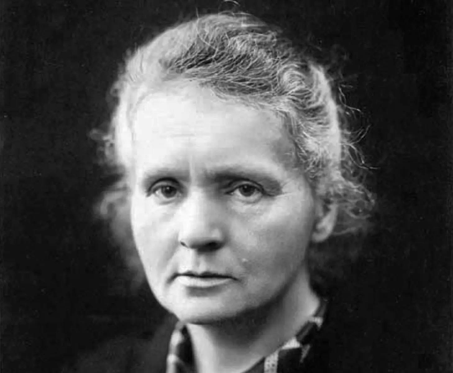 Marie Curie c1920 e1620309815791.jpg.webp