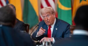 Brasil se arma para retaliar tarifas de Trump: uma nova guerra comercial à vista!