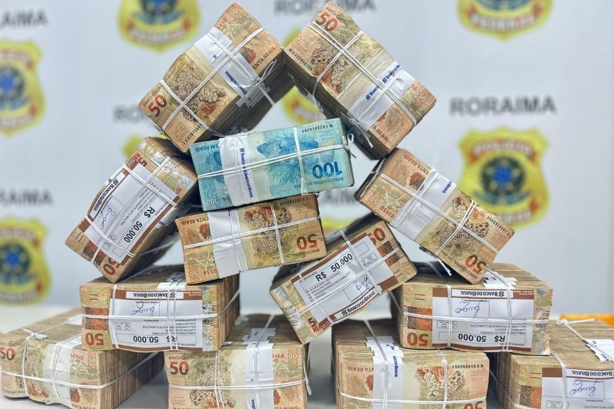 PF apreende 700 mil reais ligados a roubo do