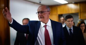 Tarifas Astronômicas de 50%: Alckmin Cobra Resposta Urgente dos EUA!