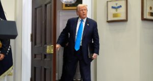 Tarifaço de Trump: qual o futuro da economia brasileira? Analistas desvendam!