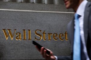 Mercados de NY despencam após Trump anunciar tarifas a partir de 1º de agosto!