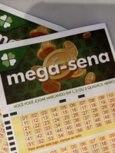 Sábado sem sorte: Mega-Sena acumula e prêmio salta para R$ 33 mi!
