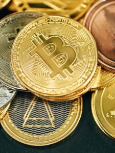 Guerra Comercial Impulsiona Bitcoin: Será Que a Alta Vai Continuar?