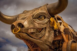 Bitcoin: O Tenso Dilema do Mercado – Rumo a $115K ou $223K?