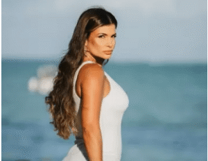 Ex-esposa do traficante Nem é detida em maternidade logo após o parto!
