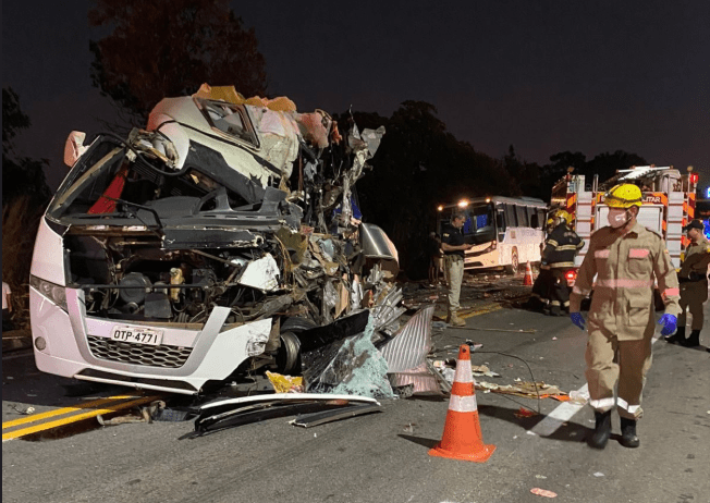Tragédia na UFPA: Acidente com ônibus de estudantes provoca 5 mortes! 1 onibus 1