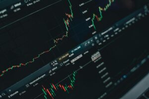 FIIs Disparam até 53% no Primeiro Semestre; Descubra as Maiores Surpresas e Quedas!