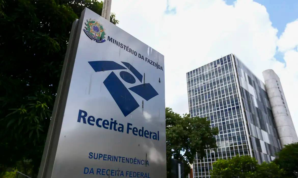 Receita Abre Mão do IOF Retroativo, Mas Contribuintes Estão na Mira! 1 receita federal.webp