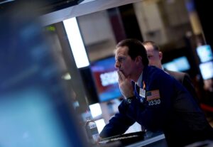 Dow Jones despenca após Trump impor tarifa de 30% sobre UE e México!