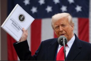 Trump impõe tarifas explosivas de 32% à Indonésia!