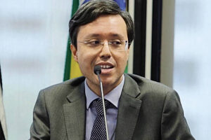 Fiscal Acusado de R$ 1 Bilhão em Propina Enfrenta Julgamento Sem Advogado!